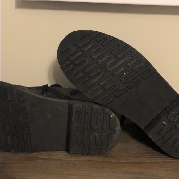 Steve Madden rain boots/combat - Picture 8 of 8